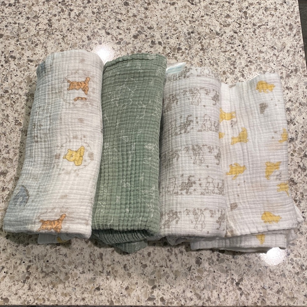 Aden + Anais Essentials Muslin Swaddles (4pack) Disney Winnie + Friends